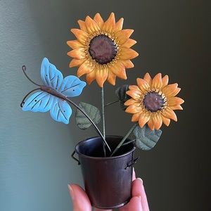 Sunflower photo holder